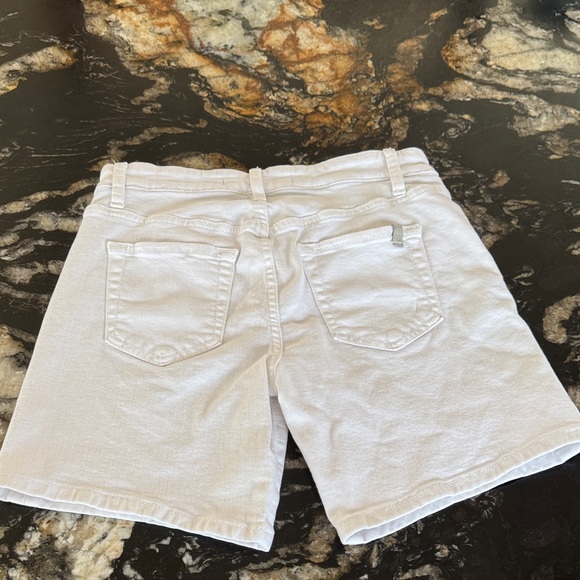 Joe's Jeans White Shorts- size 26 - Picture 5 of 10